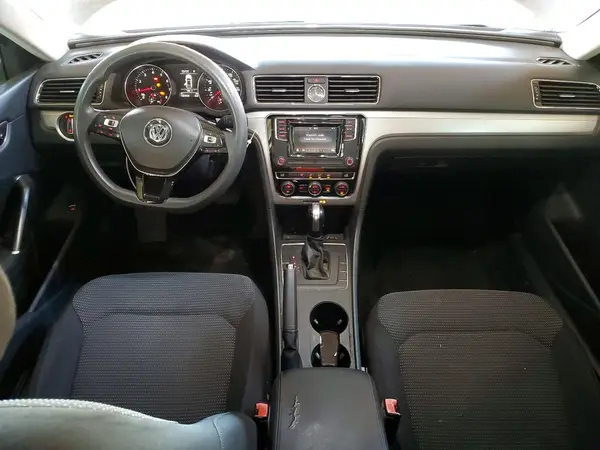 1VWAT7A34HC030655 2017 VOLKSWAGEN PASSAT - Image 8