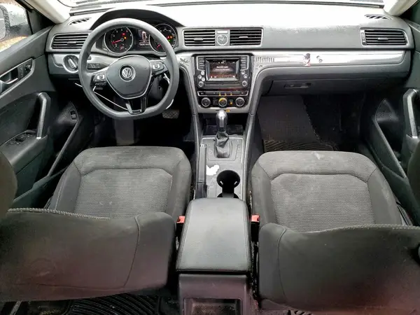 1VWAT7A34HC031370 2017 VOLKSWAGEN PASSAT - Image 8