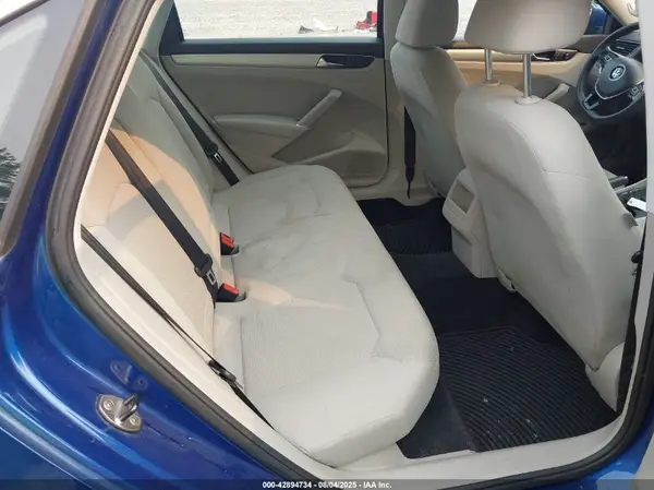 1VWAT7A34HC032499 2017 VOLKSWAGEN PASSAT - Image 8