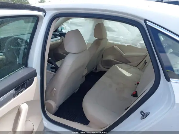 1VWAT7A34HC035418 2017 VOLKSWAGEN PASSAT - Image 8