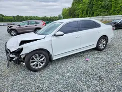 1VWAT7A34HC052896 2017 VOLKSWAGEN PASSAT