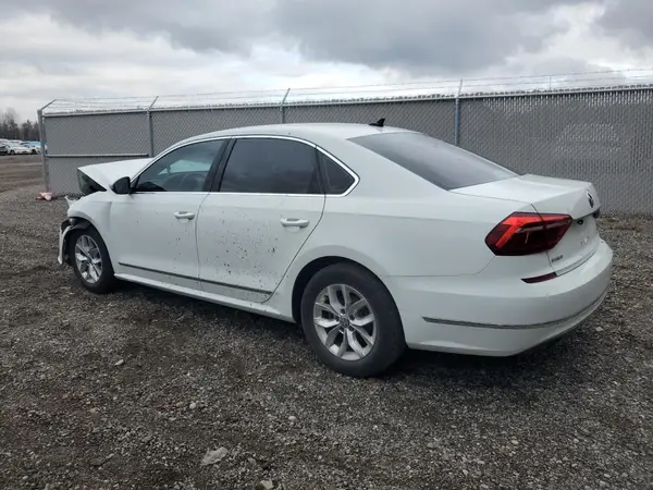 1VWAT7A34HC058214 2017 VOLKSWAGEN PASSAT - Image 2