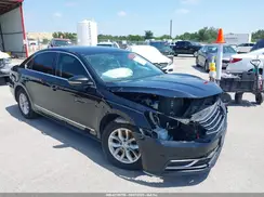 1VWAT7A34HC062117 2017 VOLKSWAGEN PASSAT
