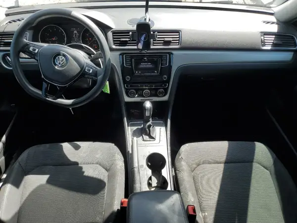 1VWAT7A34HC070718 2017 VOLKSWAGEN PASSAT - Image 8