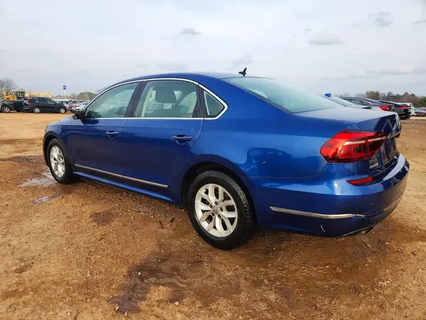 1VWAT7A34HC074722 2017 VOLKSWAGEN PASSAT - Image 2