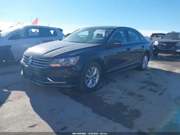 1VWAT7A35GC007402 2016 VOLKSWAGEN PASSAT - Image 2