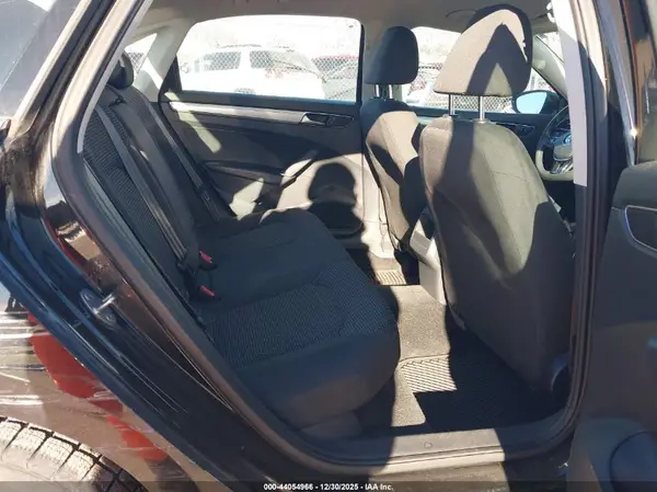 1VWAT7A35GC007402 2016 VOLKSWAGEN PASSAT - Image 8