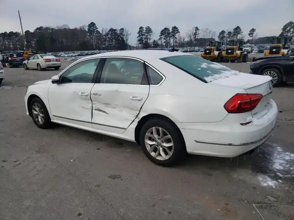1VWAT7A35GC015015 2016 VOLKSWAGEN PASSAT - Image 2
