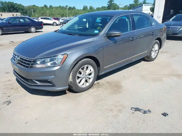 1VWAT7A35GC024233 2016 VOLKSWAGEN PASSAT - Image 2