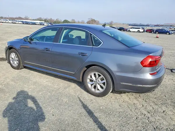 1VWAT7A35GC044532 2016 VOLKSWAGEN PASSAT - Image 2