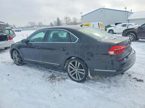 1VWAT7A35GC045762 2016 VOLKSWAGEN PASSAT - Image 2