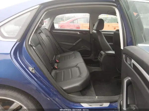 1VWAT7A35GC047785 2016 VOLKSWAGEN PASSAT - Image 8