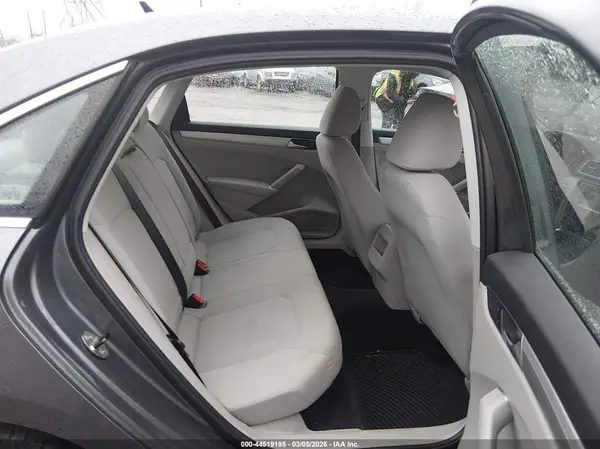 1VWAT7A35GC051691 2016 VOLKSWAGEN PASSAT - Image 8