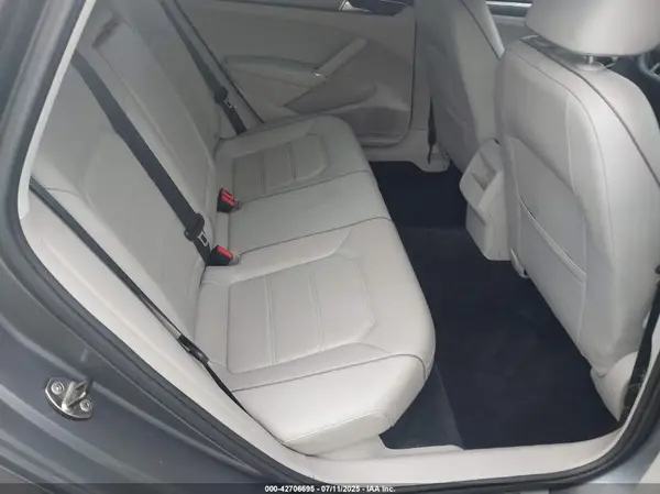 1VWAT7A35GC057412 2016 VOLKSWAGEN PASSAT - Image 8