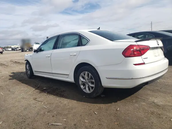 1VWAT7A35GC057457 2016 VOLKSWAGEN PASSAT - Image 2