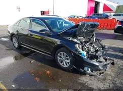 1VWAT7A35GC059211 2016 VOLKSWAGEN PASSAT