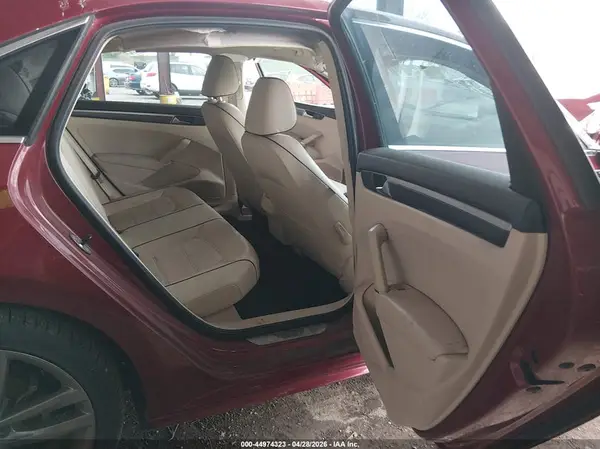 1VWAT7A35GC067504 2016 VOLKSWAGEN PASSAT - Image 8