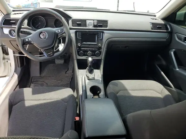 1VWAT7A35HC003058 2017 VOLKSWAGEN PASSAT - Image 8