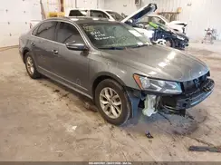 1VWAT7A35HC005490 2017 VOLKSWAGEN PASSAT