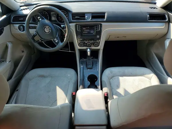 1VWAT7A35HC006283 2017 VOLKSWAGEN PASSAT - Image 8