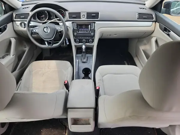 1VWAT7A35HC007756 2017 VOLKSWAGEN PASSAT - Image 8