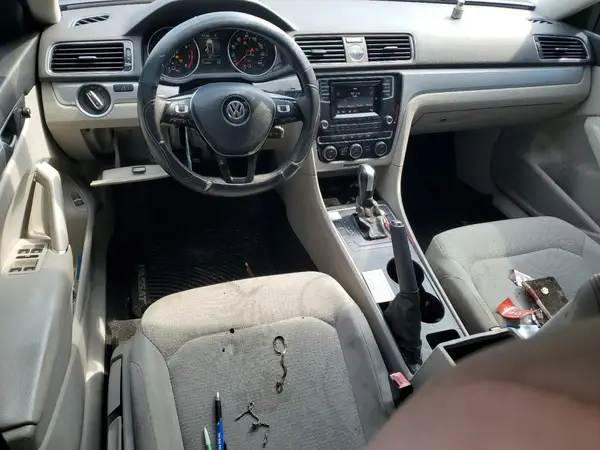 1VWAT7A35HC014528 2017 VOLKSWAGEN PASSAT - Image 8