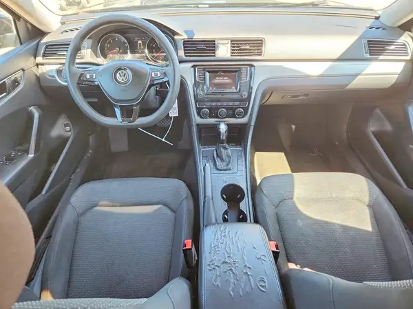 1VWAT7A35HC015565 2017 VOLKSWAGEN PASSAT - Image 8
