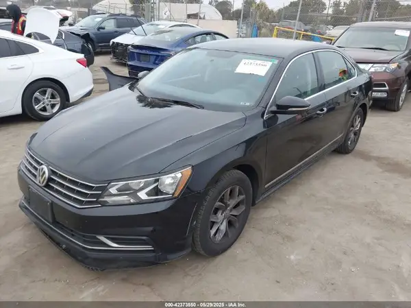 1VWAT7A35HC019017 2017 VOLKSWAGEN PASSAT - Image 2