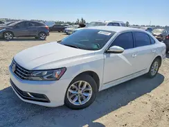 1VWAT7A35HC027618 2017 VOLKSWAGEN PASSAT