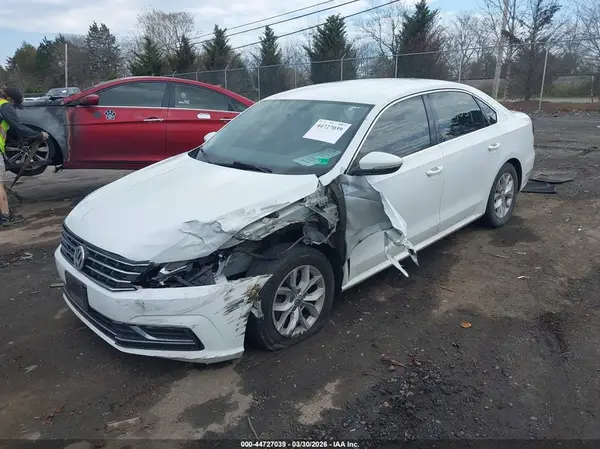 1VWAT7A35HC039297 2017 VOLKSWAGEN PASSAT - Image 2