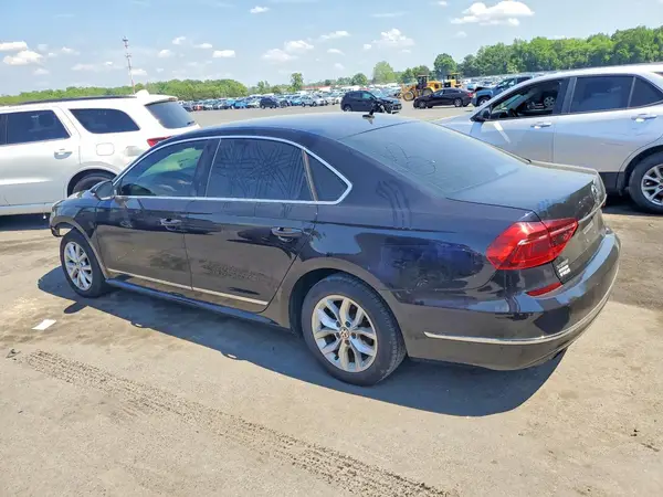 1VWAT7A35HC042622 2017 VOLKSWAGEN PASSAT - Image 2
