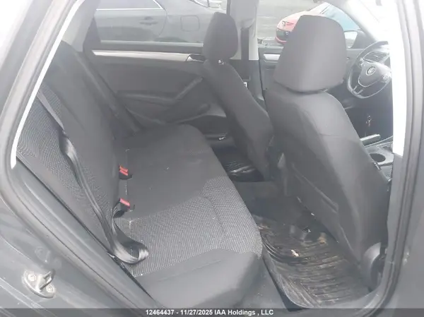 1VWAT7A35HC047674 2017 VOLKSWAGEN PASSAT - Image 8