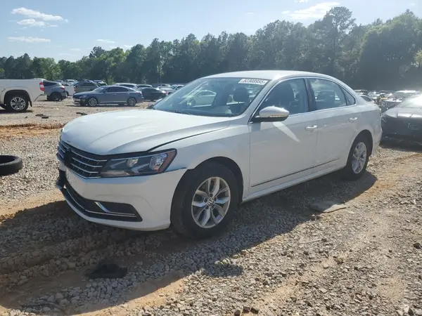 1VWAT7A35HC049635 2017 VOLKSWAGEN PASSAT - Image 1