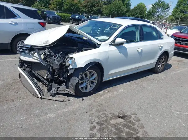 1VWAT7A35HC050543 2017 VOLKSWAGEN PASSAT - Image 2
