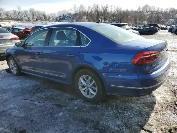 1VWAT7A35HC053068 2017 VOLKSWAGEN PASSAT - Image 2