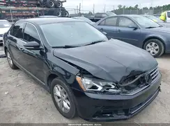 1VWAT7A35HC064636 2017 VOLKSWAGEN PASSAT