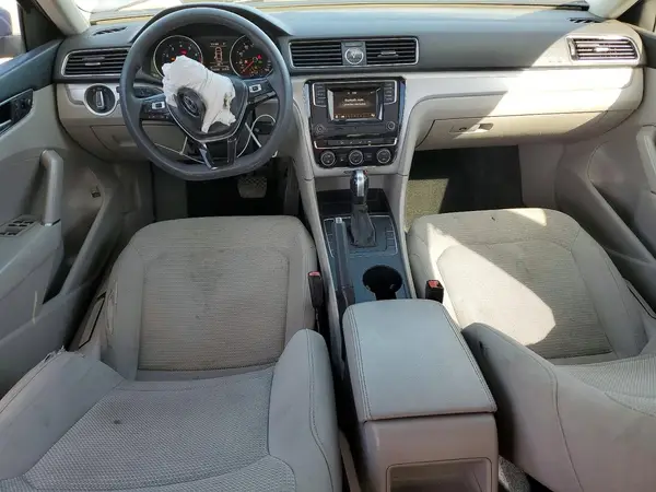 1VWAT7A35HC067696 2017 VOLKSWAGEN PASSAT - Image 8