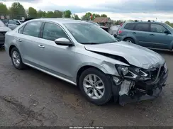 1VWAT7A35HC069416 2017 VOLKSWAGEN PASSAT
