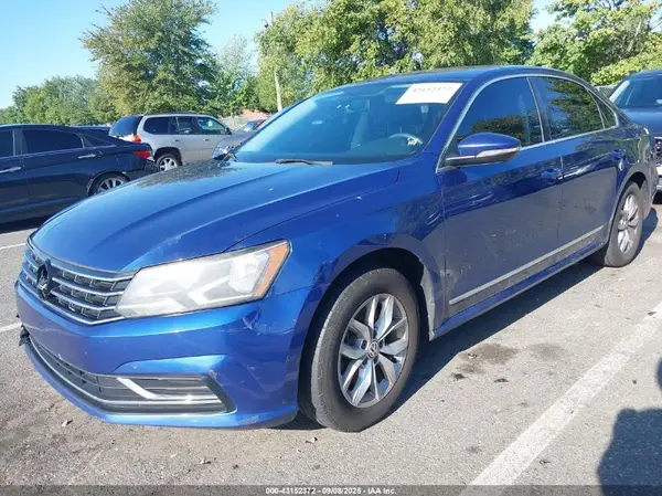 1VWAT7A35HC071506 2017 VOLKSWAGEN PASSAT - Image 2