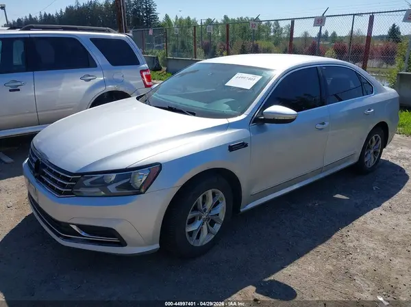 1VWAT7A35HC077886 2017 VOLKSWAGEN PASSAT - Image 2