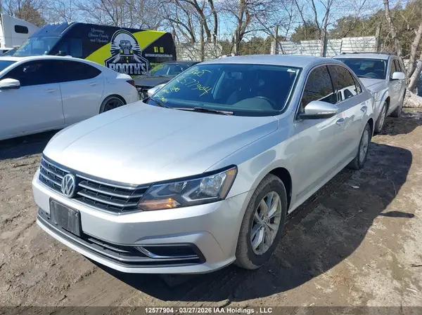 1VWAT7A35HC082411 2017 VOLKSWAGEN PASSAT - Image 2
