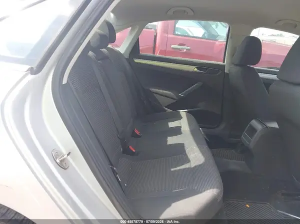 1VWAT7A36GC004847 2016 VOLKSWAGEN PASSAT - Image 8