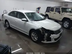 1VWAT7A36GC005271 2016 VOLKSWAGEN PASSAT