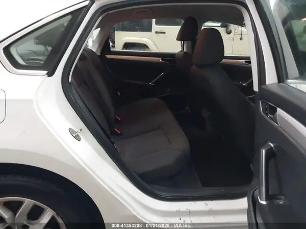 1VWAT7A36GC005271 2016 VOLKSWAGEN PASSAT - Image 8