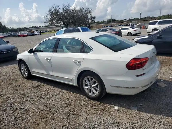 1VWAT7A36GC007599 2016 VOLKSWAGEN PASSAT - Image 2