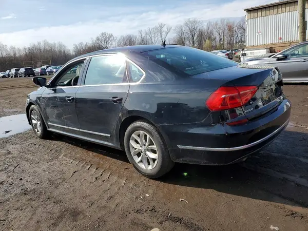 1VWAT7A36GC032468 2016 VOLKSWAGEN PASSAT - Image 2