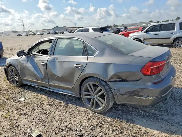 1VWAT7A36GC039498 2016 VOLKSWAGEN PASSAT - Image 2
