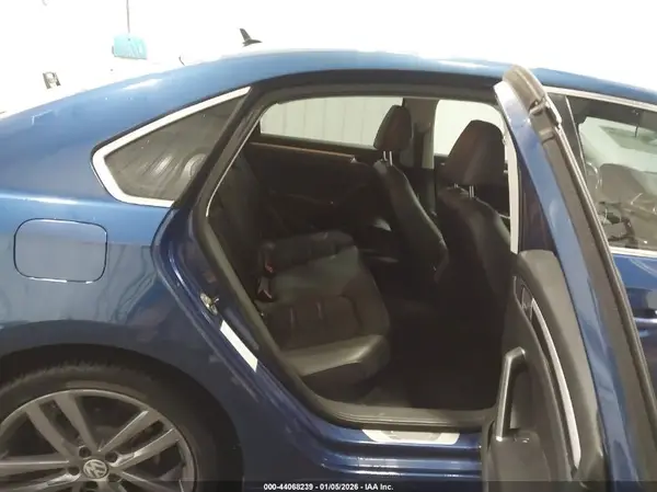 1VWAT7A36GC048069 2016 VOLKSWAGEN PASSAT - Image 8
