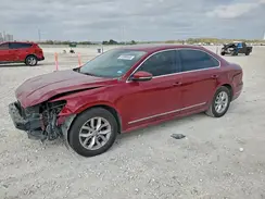 1VWAT7A36GC049805 2016 VOLKSWAGEN PASSAT