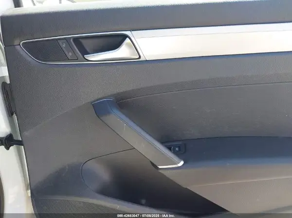 1VWAT7A36GC062327 2016 VOLKSWAGEN PASSAT - Image 8
